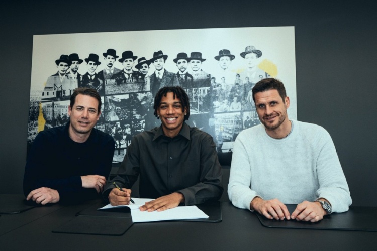 多特小将马内：我热爱防守，会观察所有意大利后卫以学习技巧