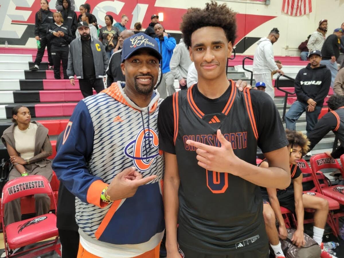 开始康复之旅！TMZ：此前遭遇严重车祸的阿里纳斯儿子现已出院