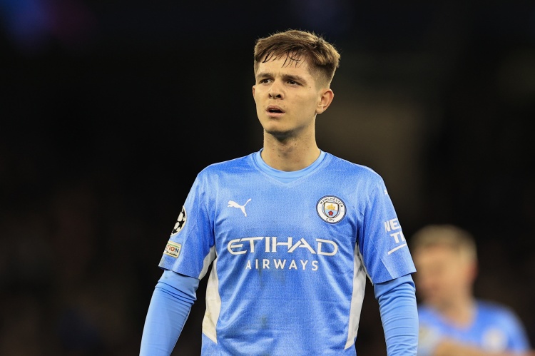 TA：诺丁汉森林等队有意麦卡蒂 鲍勃今夏离队的可能性非常小