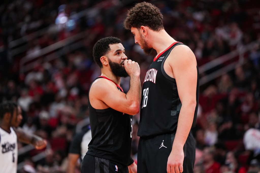 申京：范弗里特与联盟其他控卫都不一样  他和乌度卡经常鞭策我