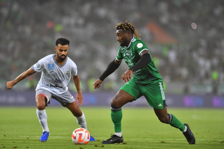 多名记者爆料圣马克西曼：他在禁药问题上撒谎，费内巴切非常干净