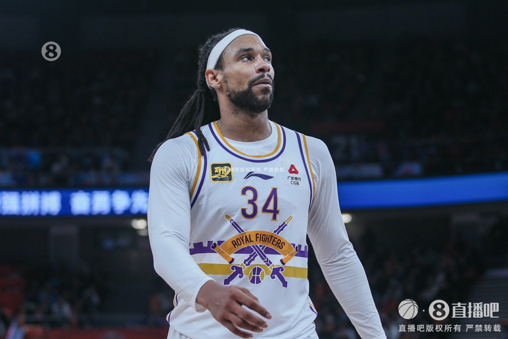 媒体人：北控看到与强队差距 萨林杰未达预期&是否要留不太需思考