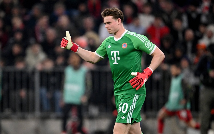 前教练：乌尔比希具备接班诺伊尔潜力，兑现潜力需做到张弛有度