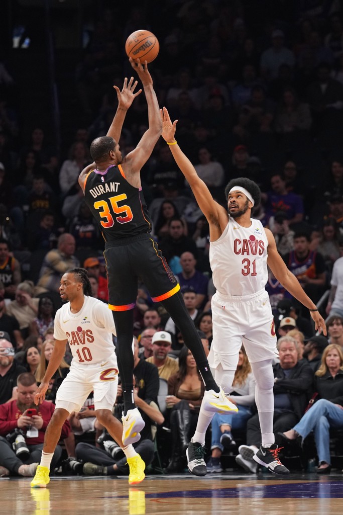 美记：骑士曾被视为杜兰特的“外卡追求者” 但前者只是探探路