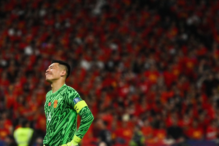 北青体育：国足教练组还需要通过进一步观察，来决定一门归属