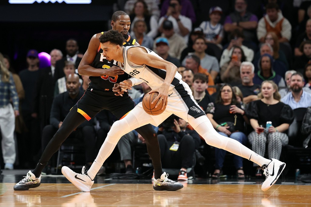 Windhorst：我坚信马刺拥有光明未来 但不确定新赛季是否能进前6