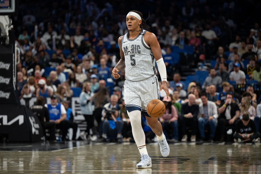 特雷-杨：班凯罗表现出色 必须给他制造麻烦但防他不可能做到完美