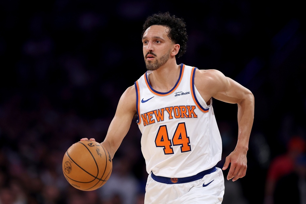 送走谁？尼克斯有意通过交易腾一个名额 来留住沙梅特和布罗格登