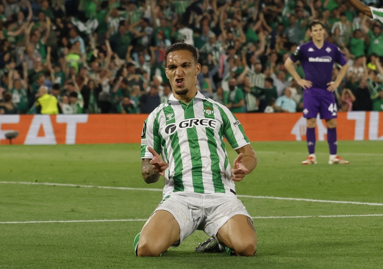 安东尼：我唯一的选择就是贝蒂斯，但我也非常感谢曼联