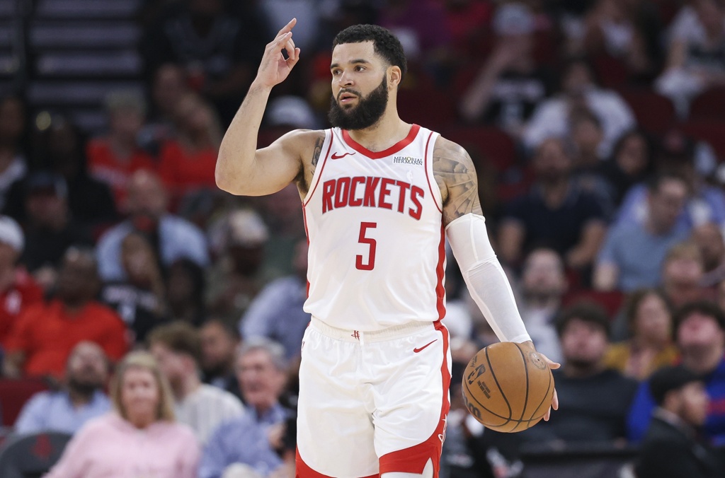 4489万！Shams：火箭将范弗里特的球队执行选项推迟至6月29日