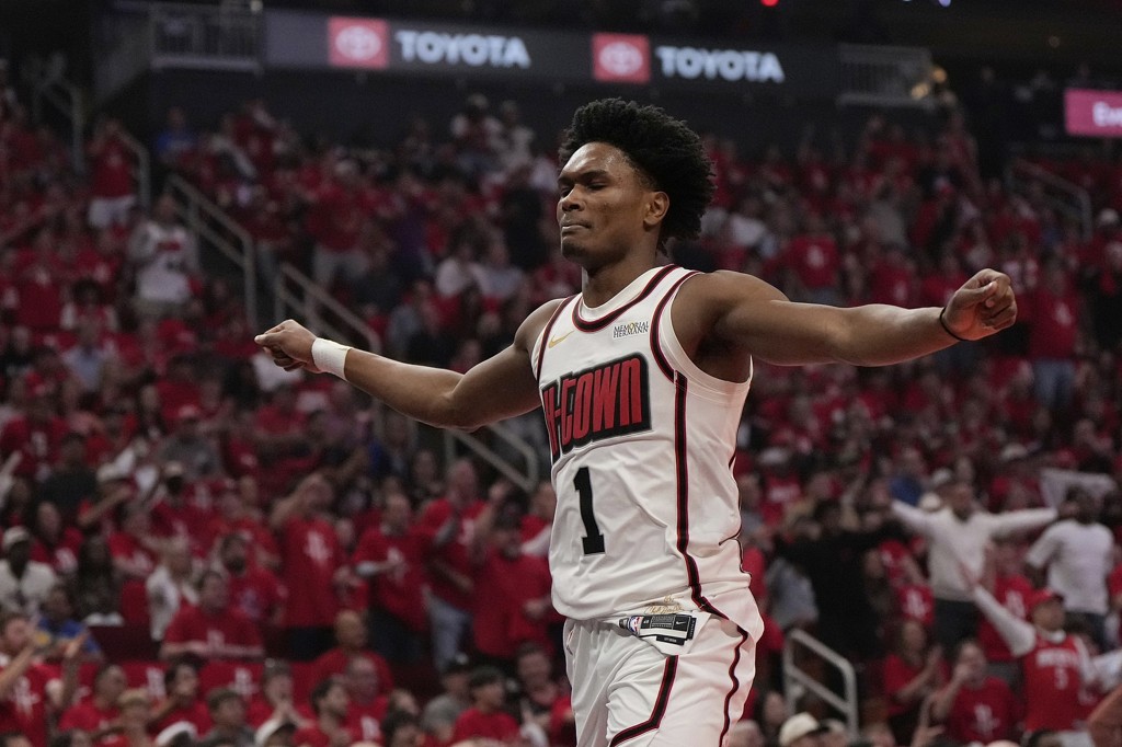 苏利文：阿门就像国际象棋的皇后 他打哪个位置都能影响比赛