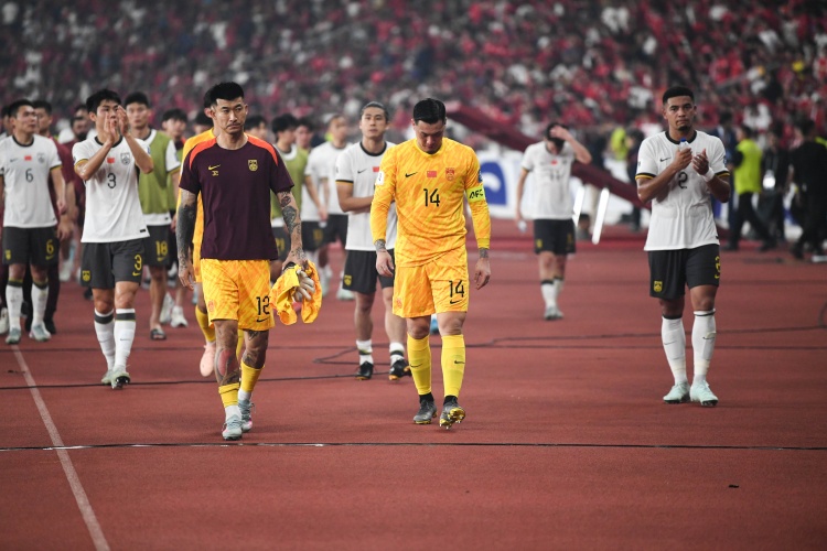 豫媒：国足18强赛惨淡收场并不意外，系列问题无法一朝一夕解决