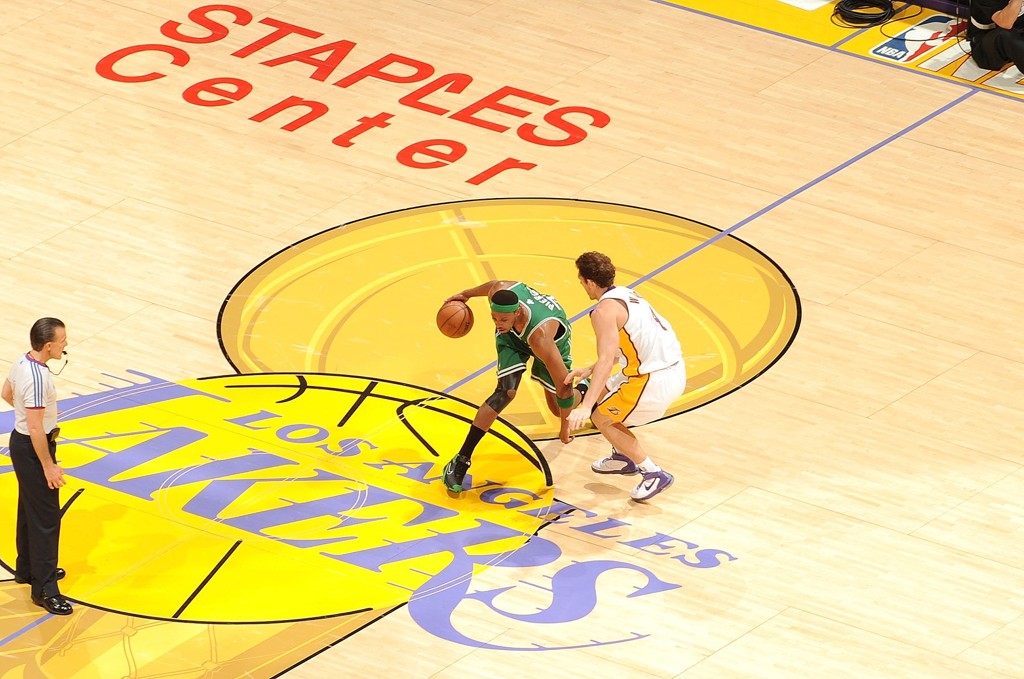 改放广告NBA发言人：移除季后赛贴花是出于球员安全&清理原因