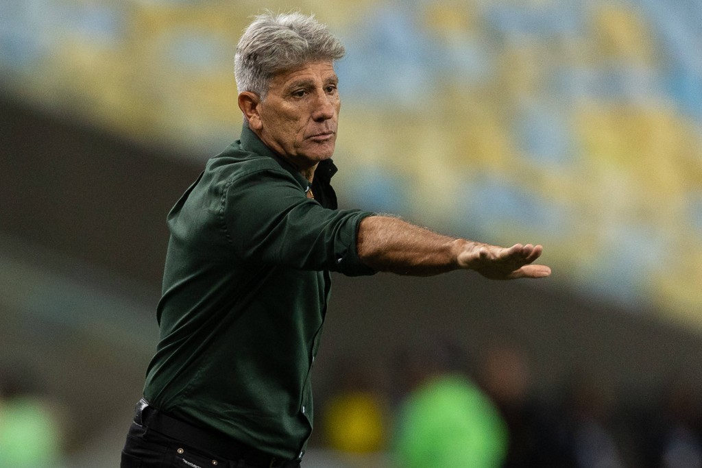 弗鲁米嫩塞主帅：我们是8强中的丑小鸭 但足球最终是球场上决定的