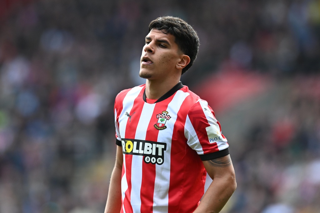 TA：西汉姆将继续追求圣徒中场马特乌斯，楚克乌梅卡是备选目标