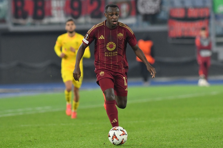 队报：罗马右后卫阿卜杜勒哈米德租借加盟朗斯，效力到赛季结束