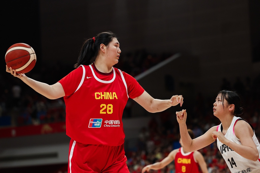 中国女篮亚洲杯12人名单官宣：韩旭&张子宇在列 李月汝&李梦缺阵