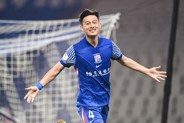 媒体人：申花国脚已与球队会合 全队明天将学习国内赛事新规则