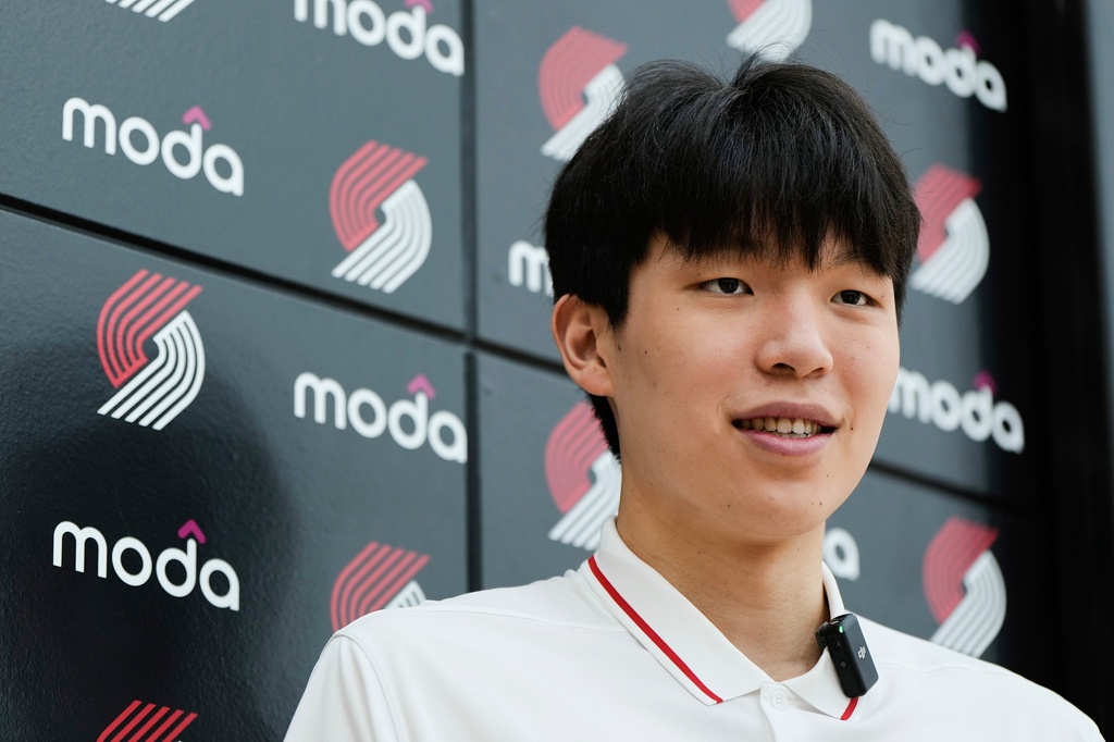 开拓者队记：杨瀚森的时代已开启 队里内外都需要适应