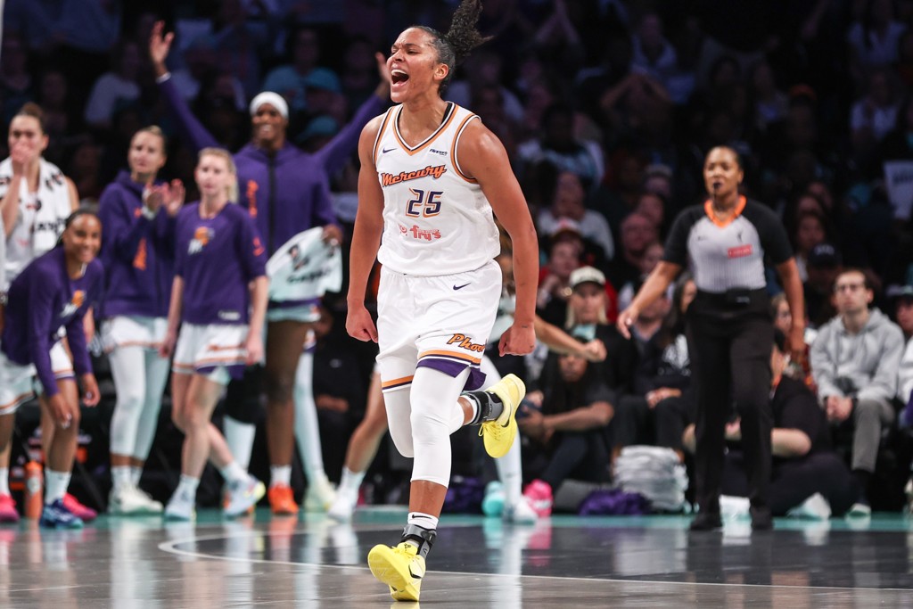 大比分扳成1-1！水星客场26分大胜卫冕冠军自由人 双方将抢三决胜